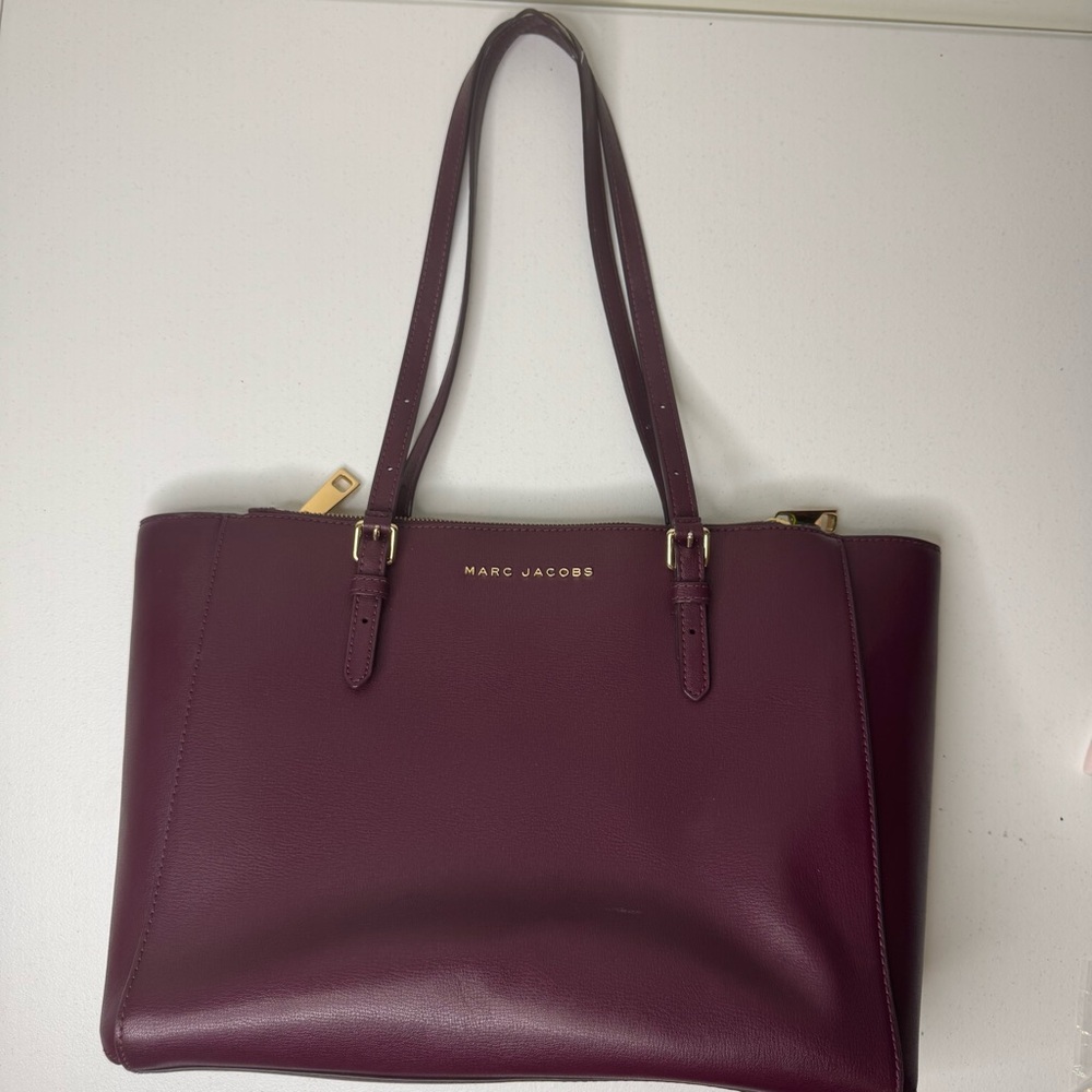 New years CLOSEOUT Marc Jacob’s Leather Commuter Tote Bag